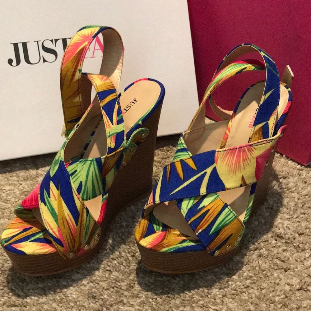 Tropical Wedges